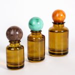 Amber Round Perfume Botolo 30ml 50ml 100ml Ndi Kapu Yopangidwa ndi Mpira | Galasi ya Honghua